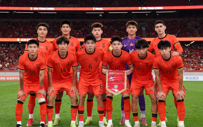 开云在线开户-恭喜国足！出线仅1天，曝2大国脚被欧洲俱乐部看上，最快12月加盟